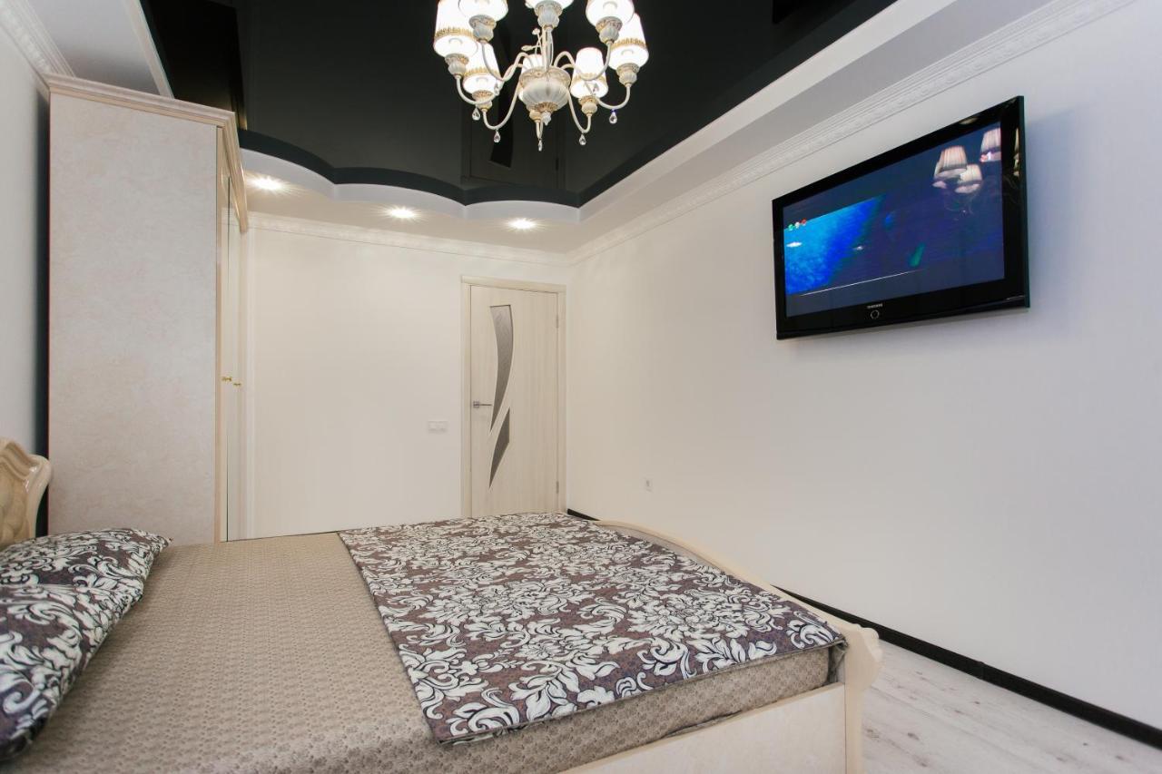 De Luxe Apartments Centr Illinskaya Sumy Exteriér fotografie