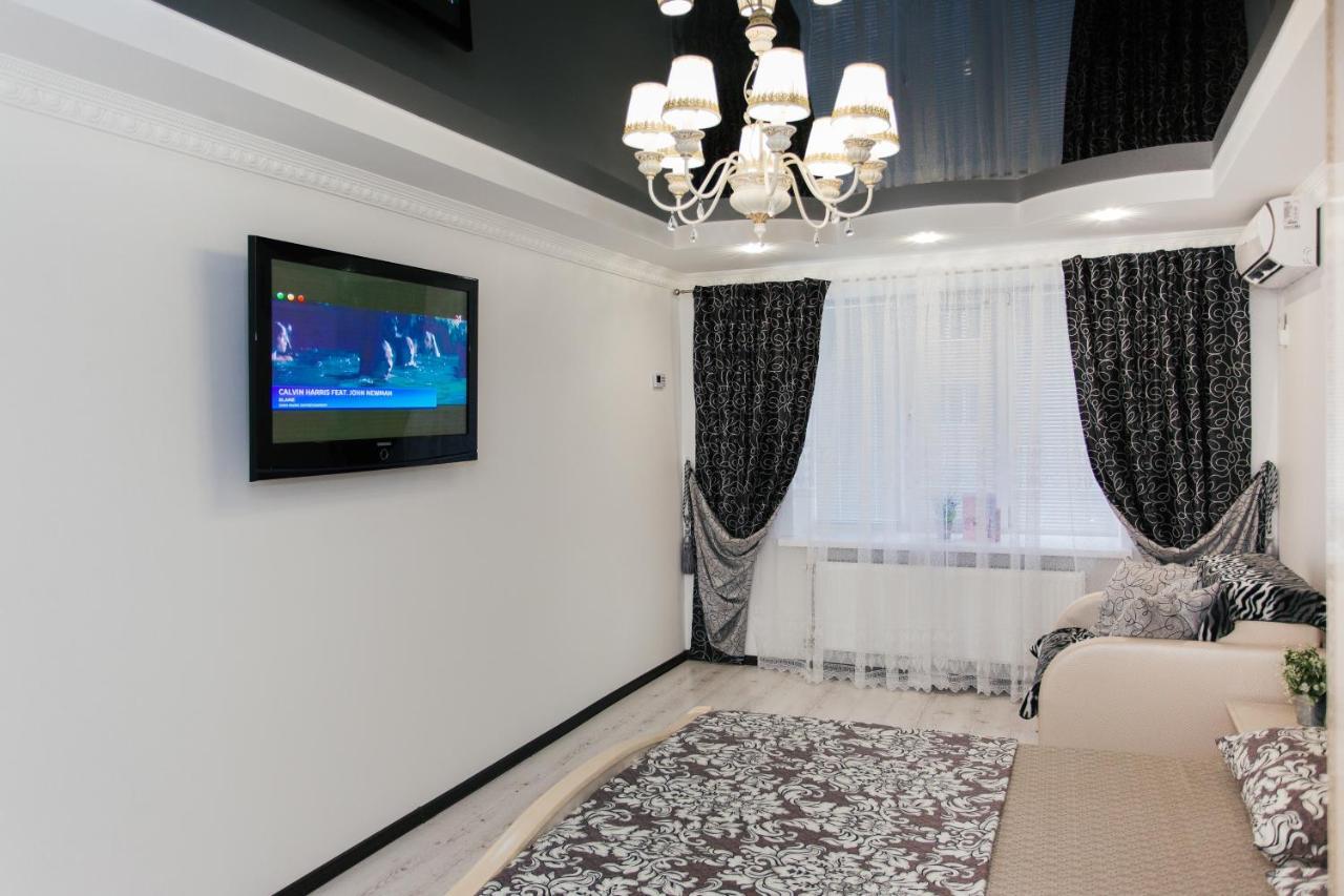 De Luxe Apartments Centr Illinskaya Sumy Exteriér fotografie