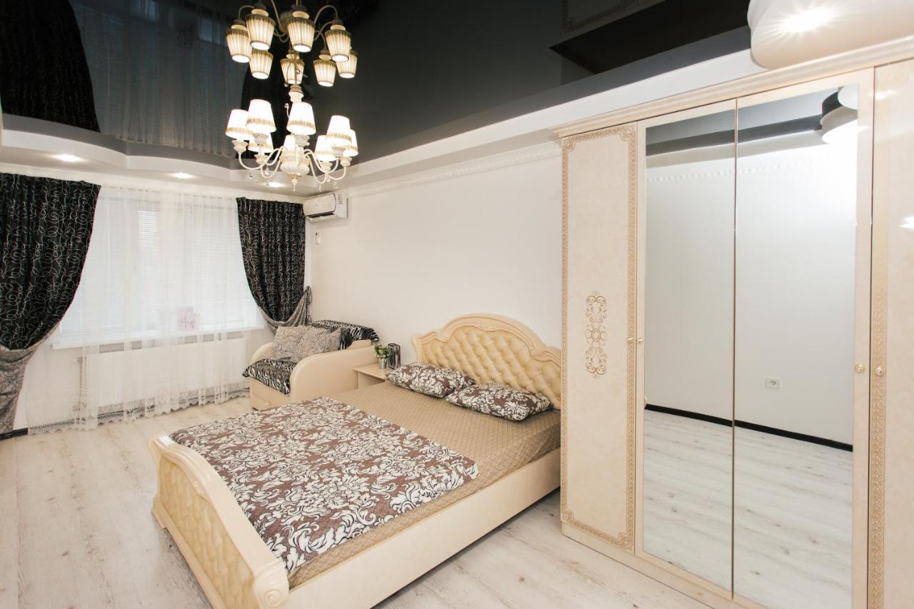 De Luxe Apartments Centr Illinskaya Sumy Exteriér fotografie