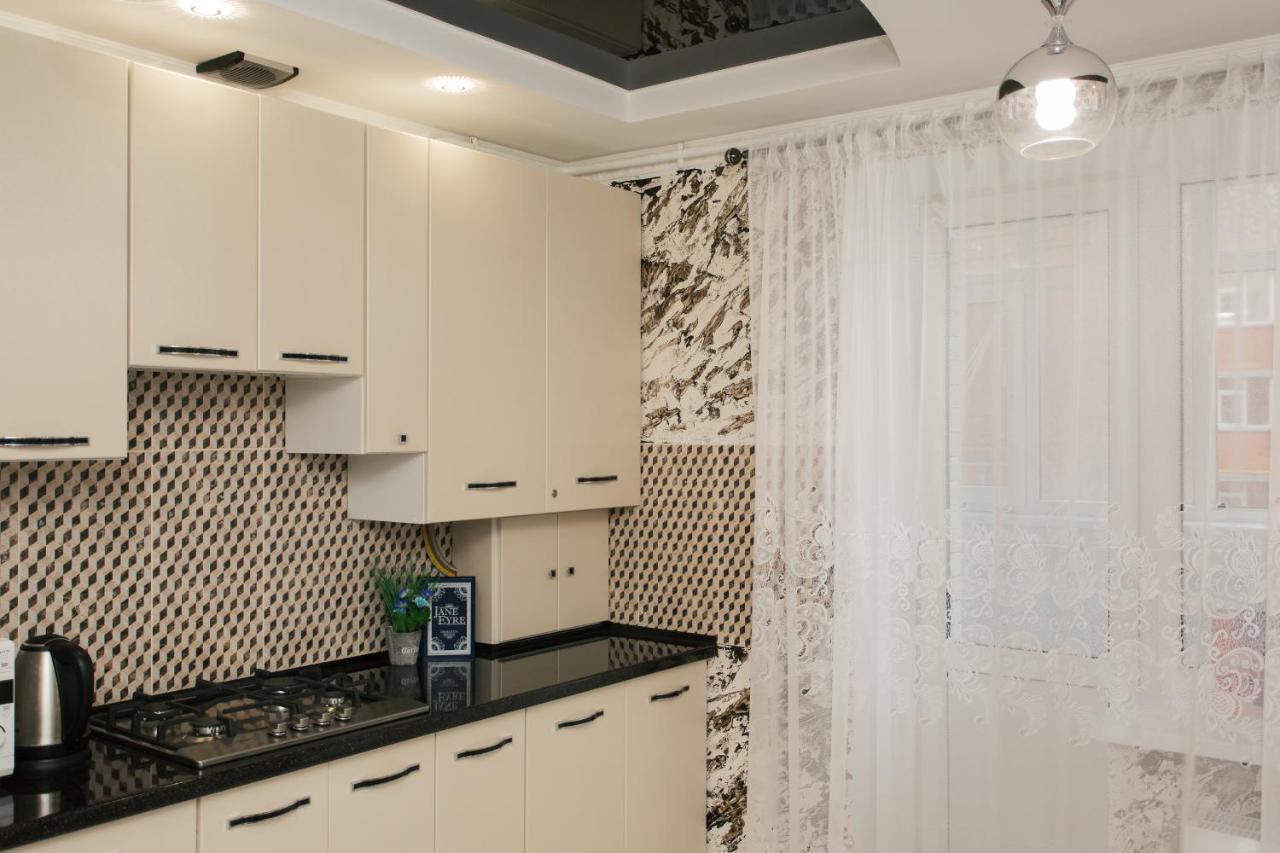 De Luxe Apartments Centr Illinskaya Sumy Exteriér fotografie