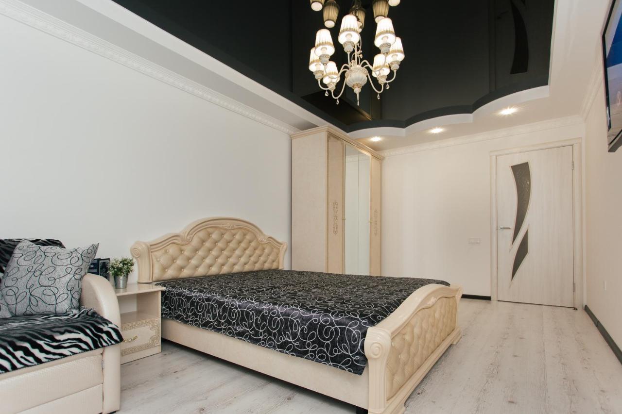 De Luxe Apartments Centr Illinskaya Sumy Exteriér fotografie