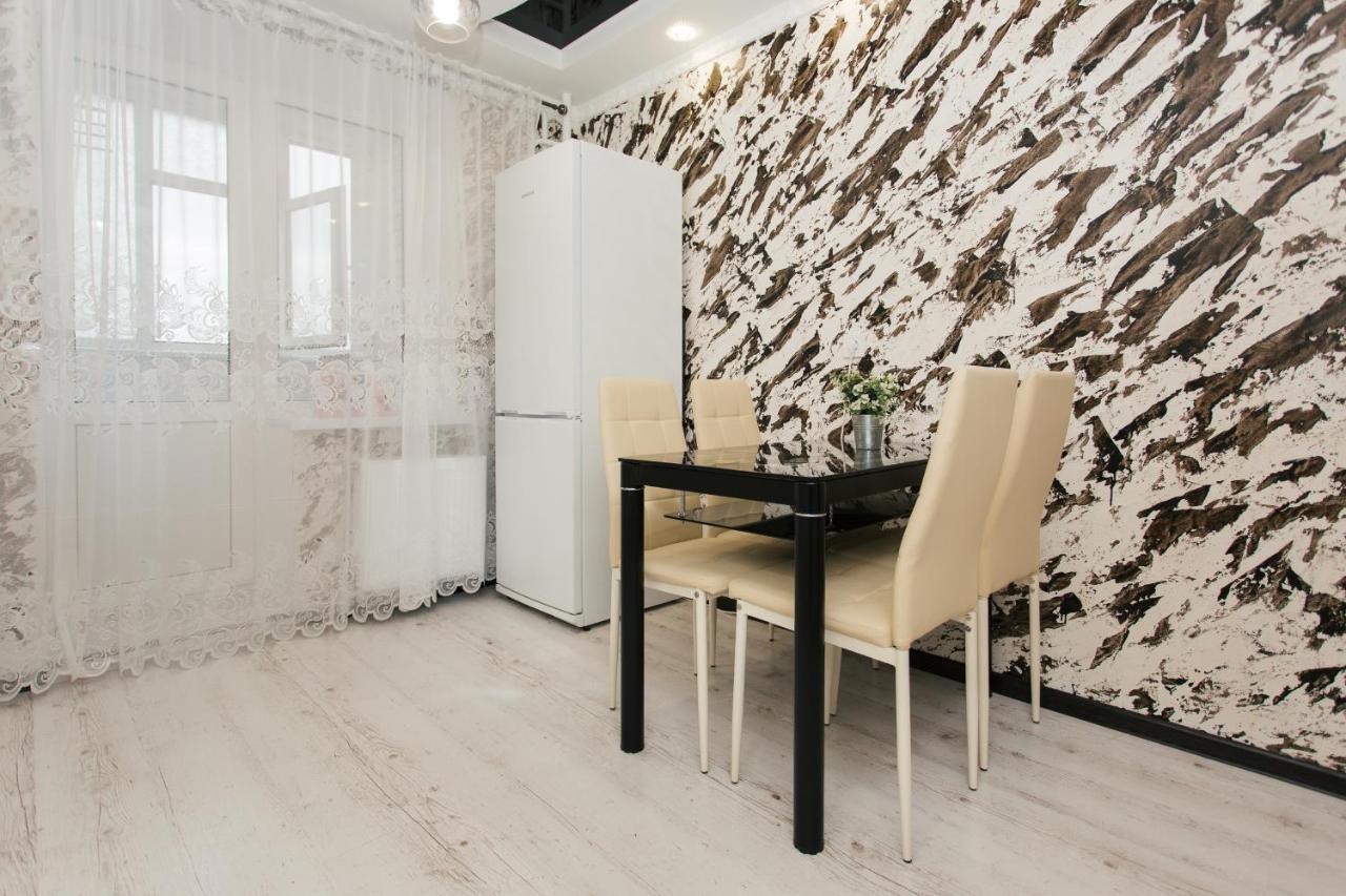 De Luxe Apartments Centr Illinskaya Sumy Exteriér fotografie