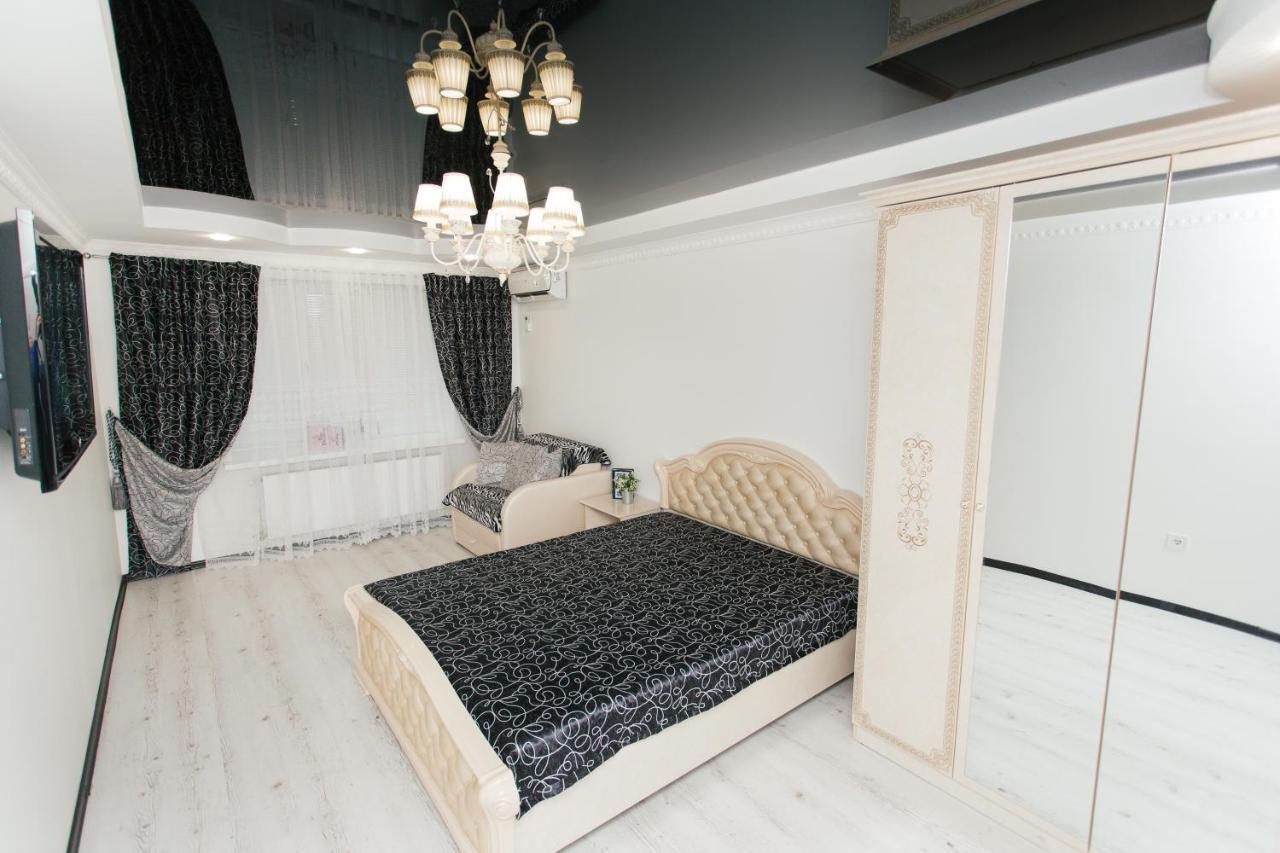 De Luxe Apartments Centr Illinskaya Sumy Exteriér fotografie