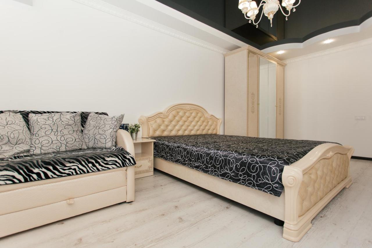 De Luxe Apartments Centr Illinskaya Sumy Exteriér fotografie