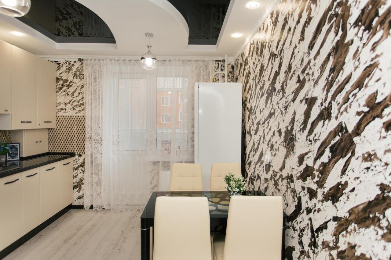 De Luxe Apartments Centr Illinskaya Sumy Exteriér fotografie
