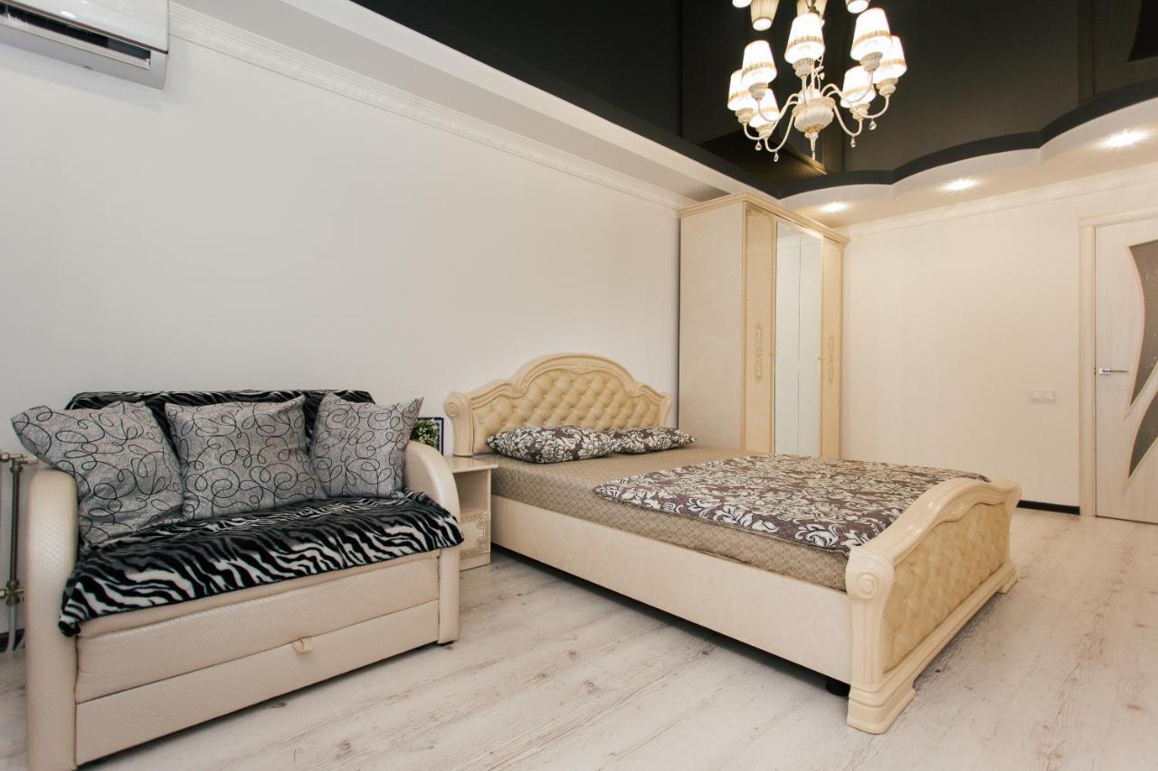 De Luxe Apartments Centr Illinskaya Sumy Exteriér fotografie