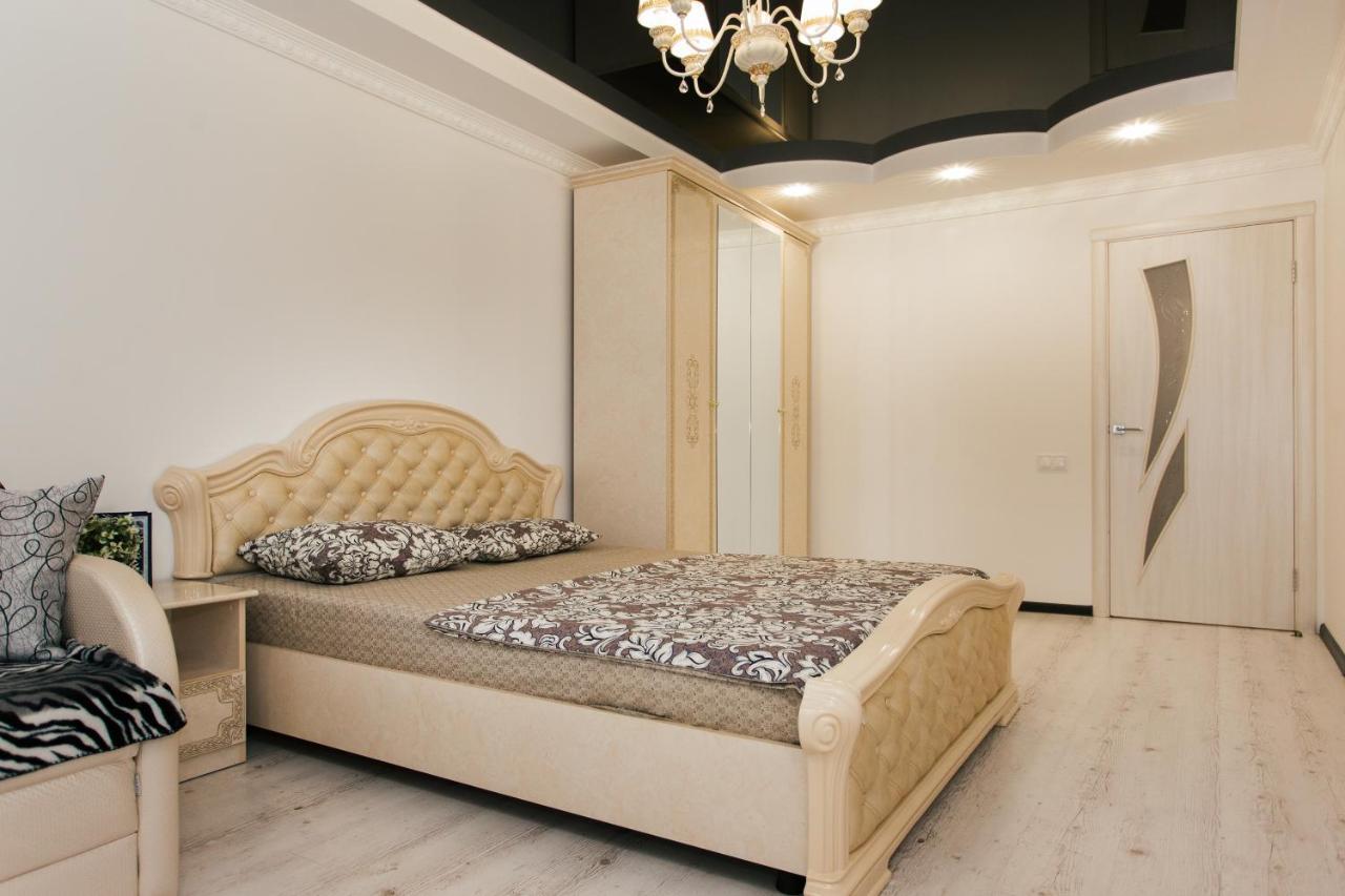 De Luxe Apartments Centr Illinskaya Sumy Exteriér fotografie
